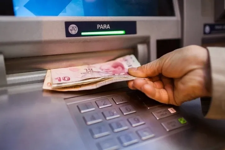 18 yaş üzeri başvuru yapacak! Ziraat bankası ve 2 diğer kamu bankası faizsiz kredi veriyor!